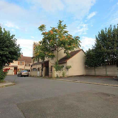 Free Private Parking - 15Mn Paris - 5Mn Walk Train Station - All Equipped - Terrace - Garden - Stade De France - Casino D'Enghien - Hippodrome, Universite Épinay-sur-Seine Exterior foto